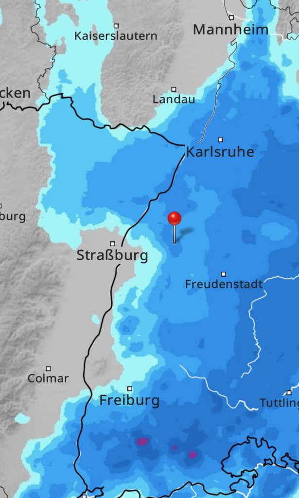 Screenshot einer Regenradar-Karte zwischen Karlsruhe und Freudenstadt mit markiertem Zielort